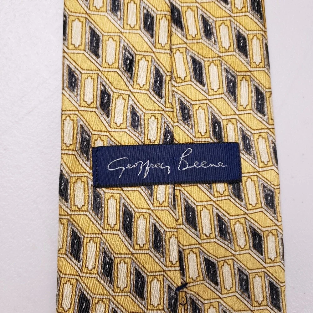 Geoffrey Beene Silk Tie Yellow Geometric Retro 90s Officecore Statement Art Deco